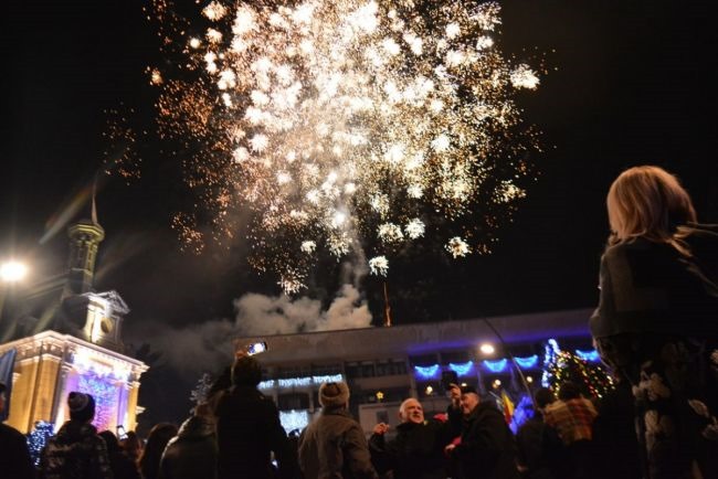 S-a votat: Primăria organizează petrecere de Revelion cu spectacole în stradă