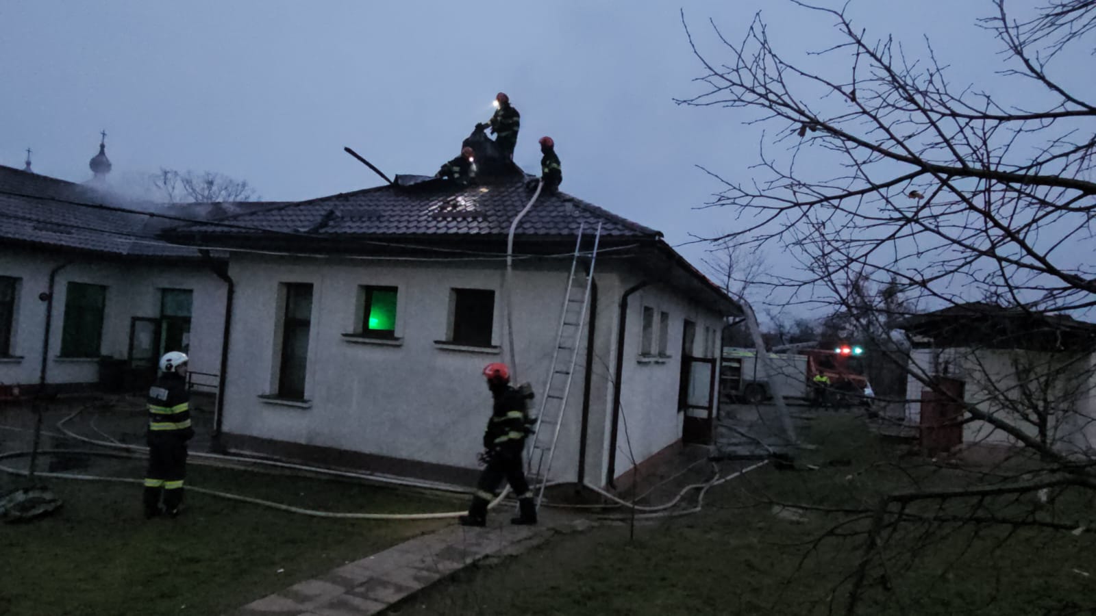 Pompierii au stabilit CAUZA incendiului de la școală - VIDEO