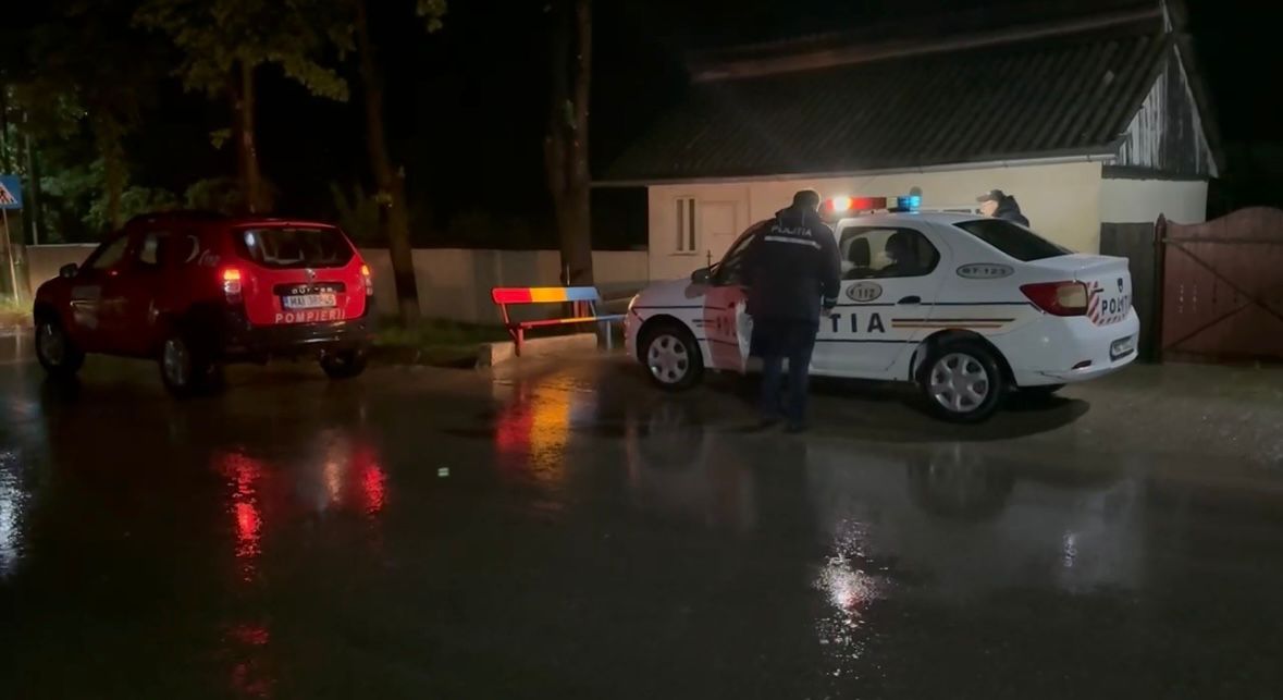 Oamenii din trei localități din Botoșani, avertizați să fie pregătiți pentru evacuare: Autoritățile au acționat pe timpul nopții - VIDEO