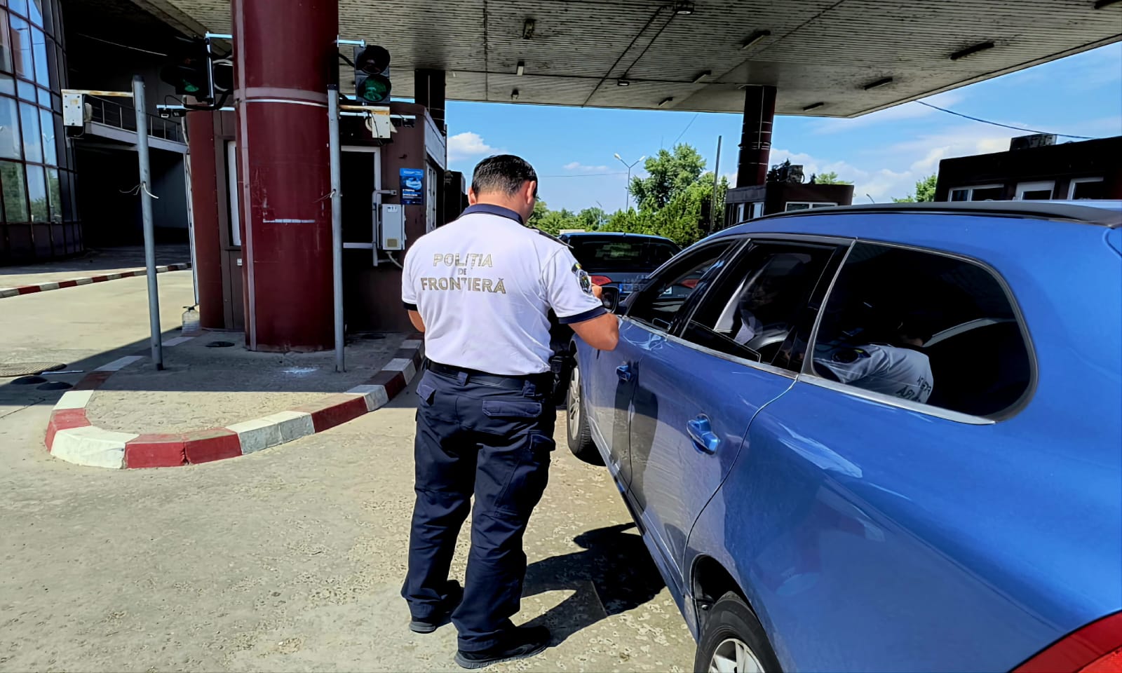 Bărbat cu mandat de arestare, depistat la frontieră: Voia să intre în țară ca și cum nimic nu s-ar fi întâmplat