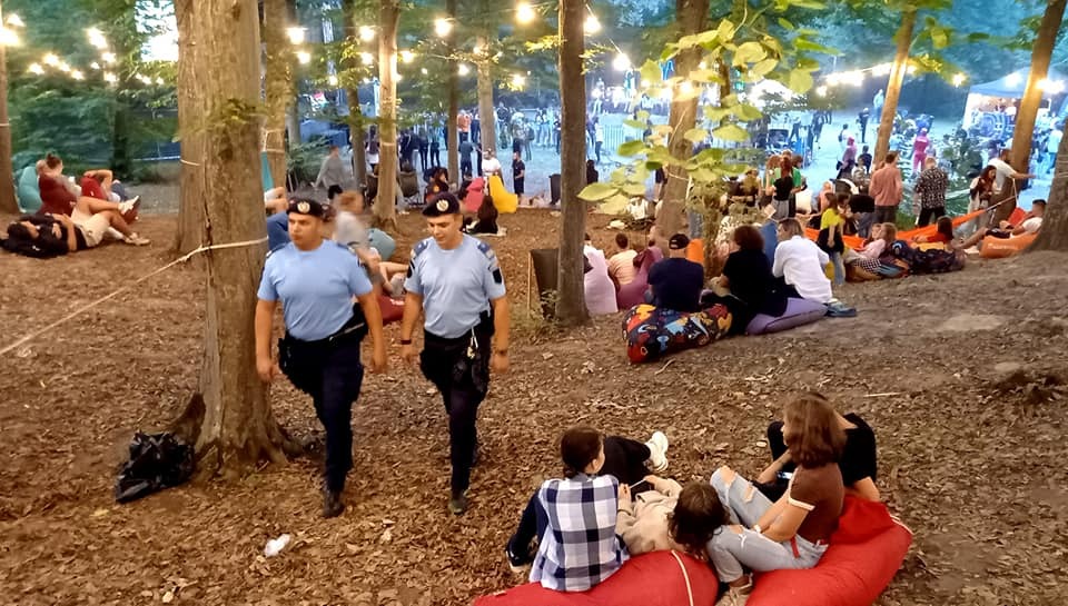 Zeci de jandarmi și polițiști asigură ordinea la Zilele Nordului din Darabani