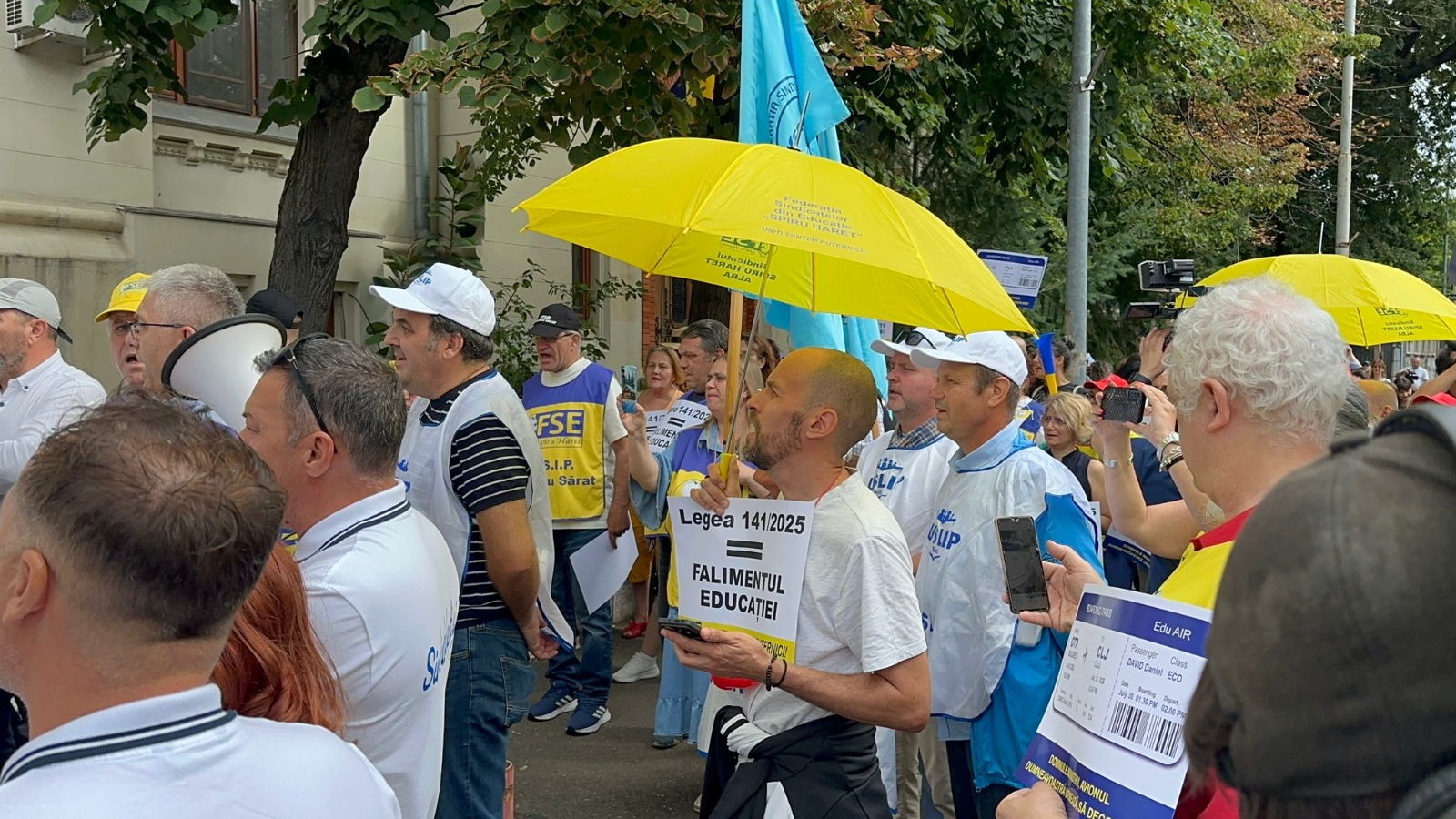 Sindicaliștii din Educație amenință cu boicotarea anului școlar după discuțiile cu premierul Bolojan