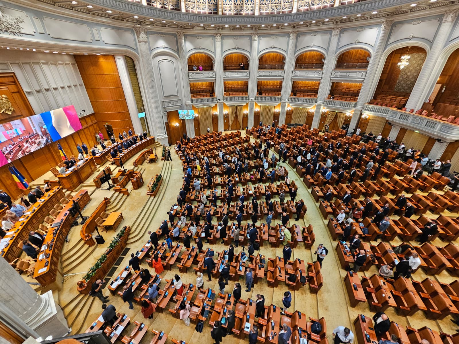 Scandal în Parlament: Opoziția blochează propriile moțiuni de cenzură, refuzând să asigure cvorumul