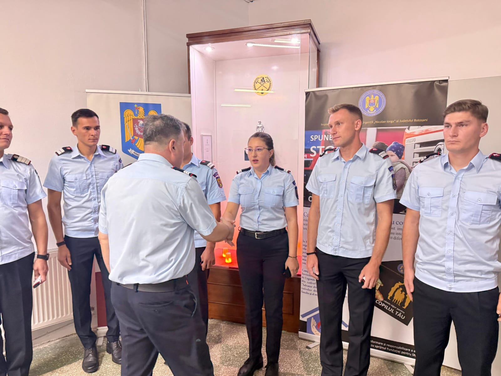 Graduri înainte de termen pentru șase subofițeri de la ISU Botoșani, cu ocazia Zilei Pompierilor