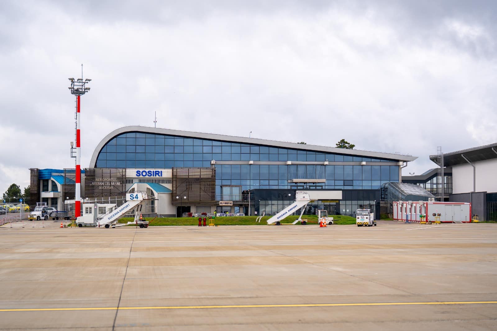 Aeroportul Suceava a fost modernizat: zboruri fără întârzieri din cauza ceții 