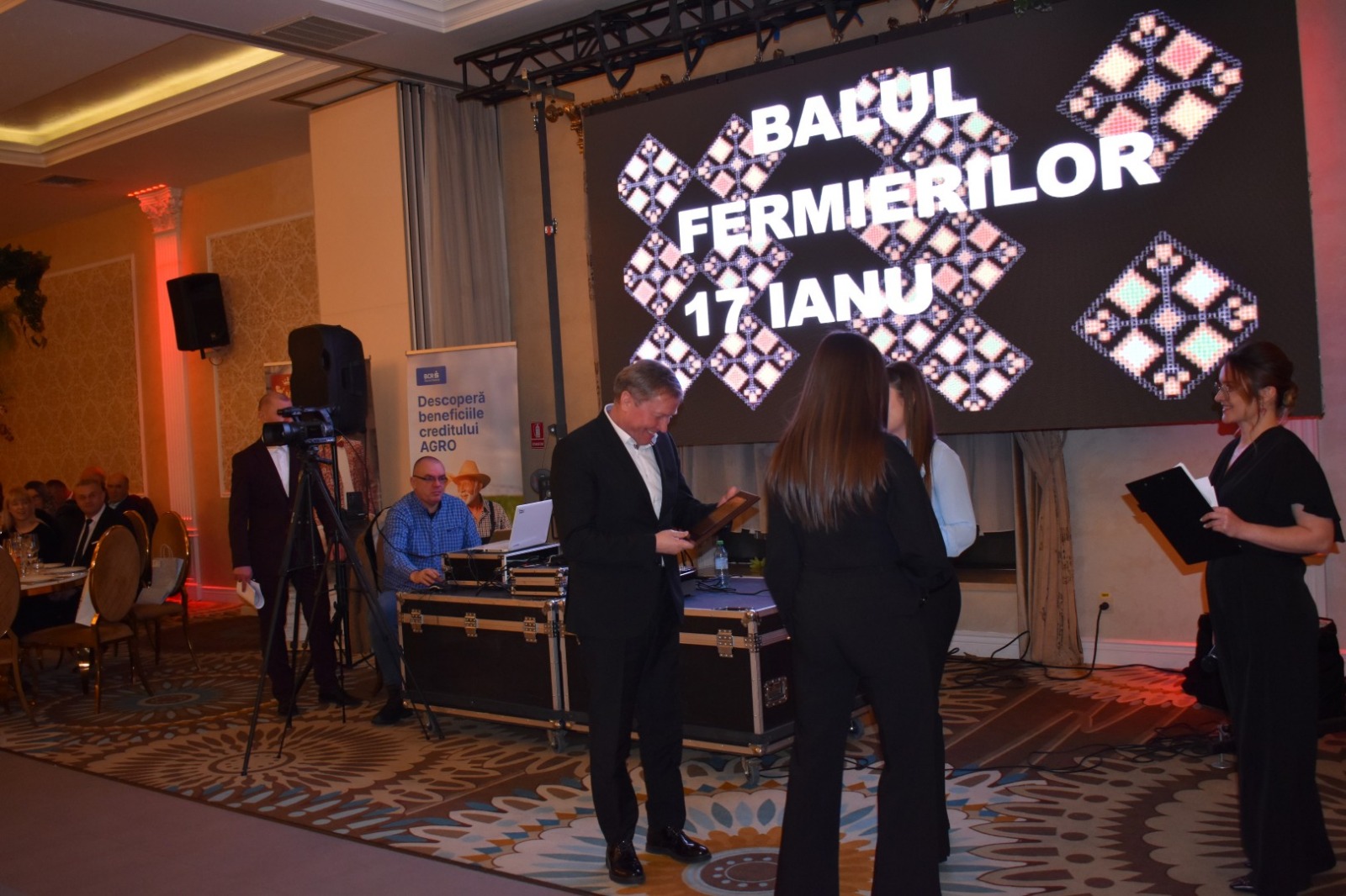 Ionica Nechifor, mesaj-manifest: Dacă nu ne dați, măcar nu ne încurcați - VIDEO