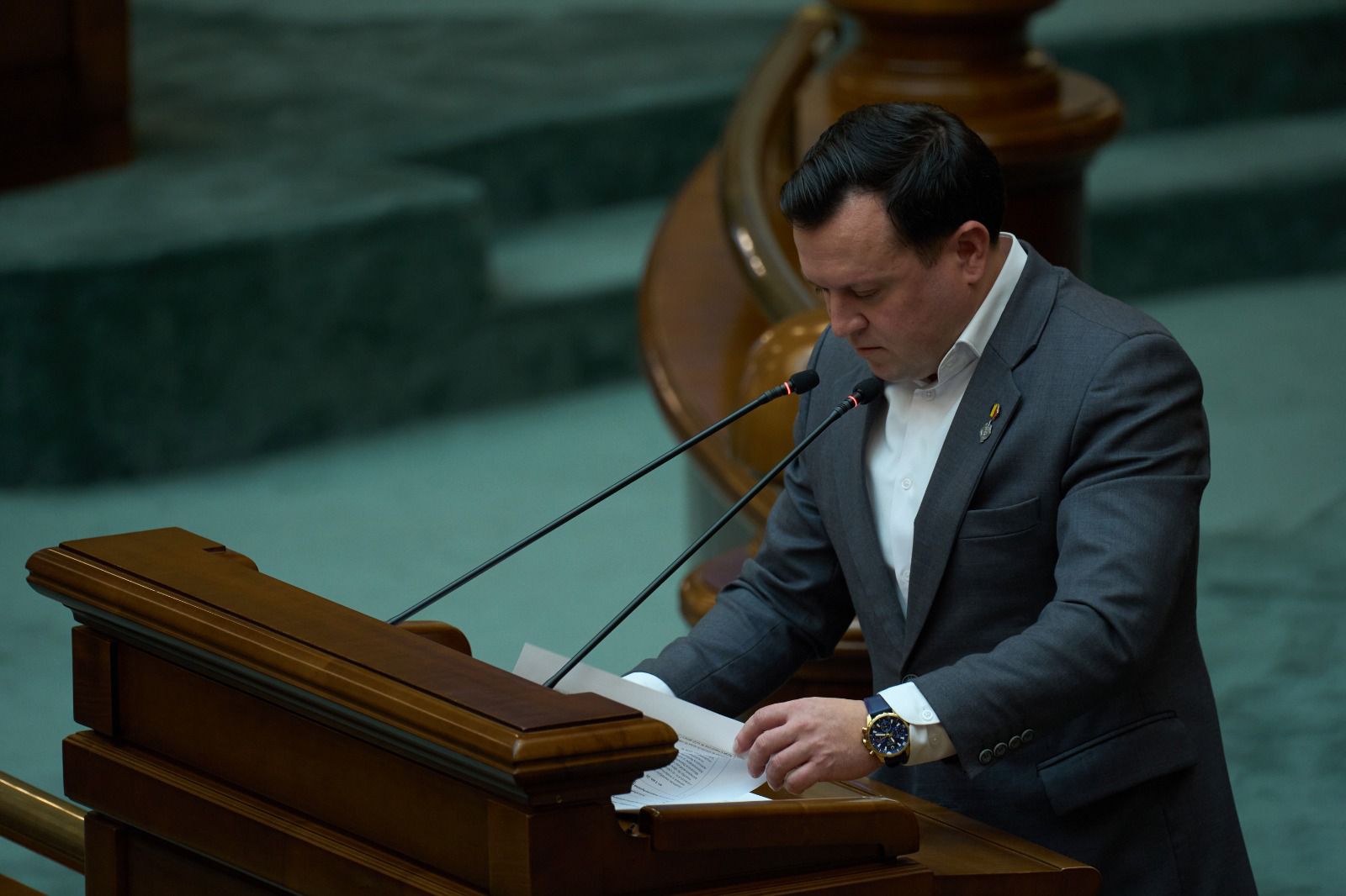 Cătălin Silegeanu dezvăluie adevărata miză a „reformei” administrative. „Aduce aminte de OUG 13”