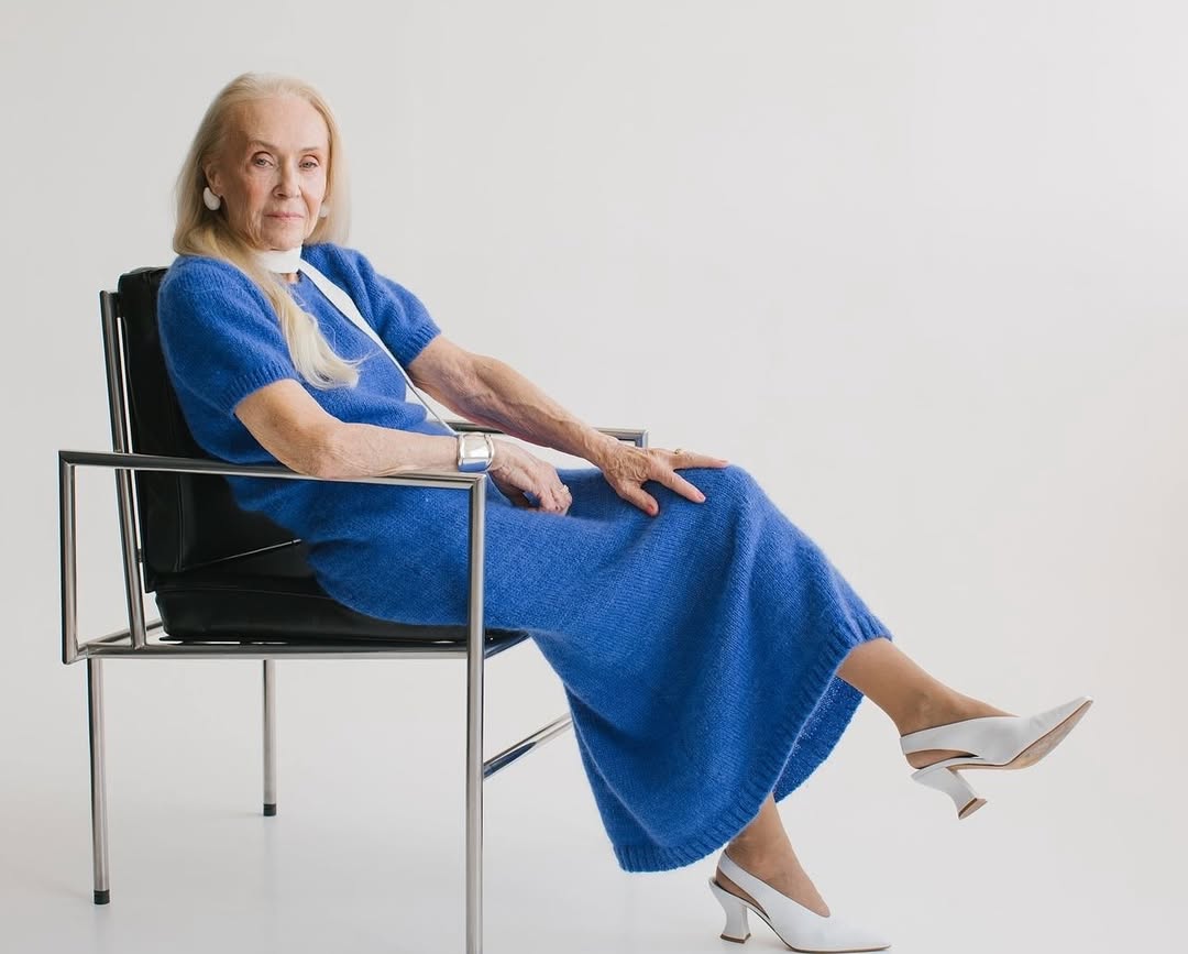 Fotomodel la 86 de ani: O poveste ieșită din tipare