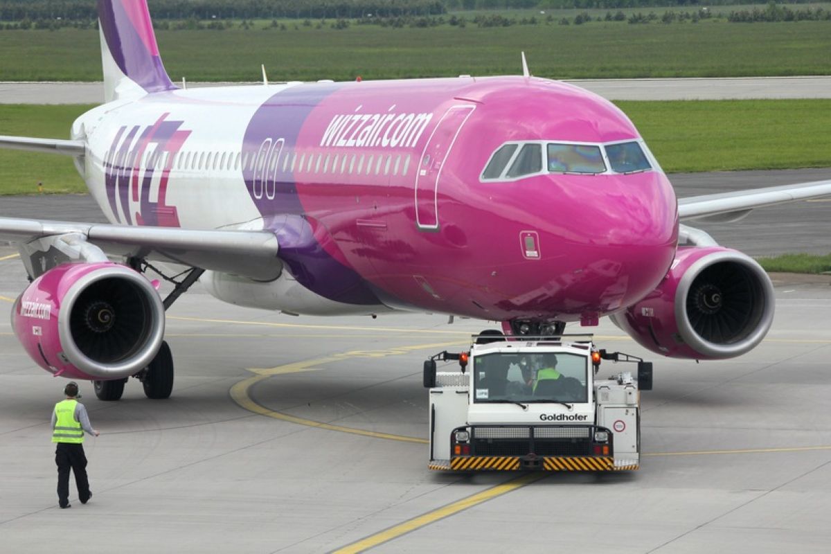 Wizz Air testează o nouă tehnologie mult așteptată de toți pasagerii. Liber la mesaje în timpul zborului și alte beneficii
