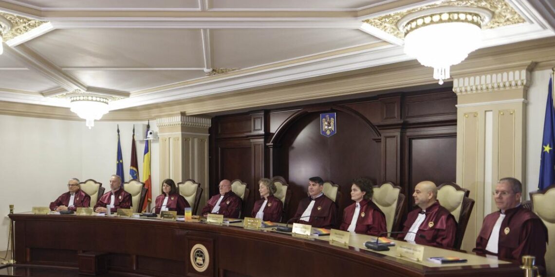Pensiile magistraților amânate a patra oară de Curtea Constituțională