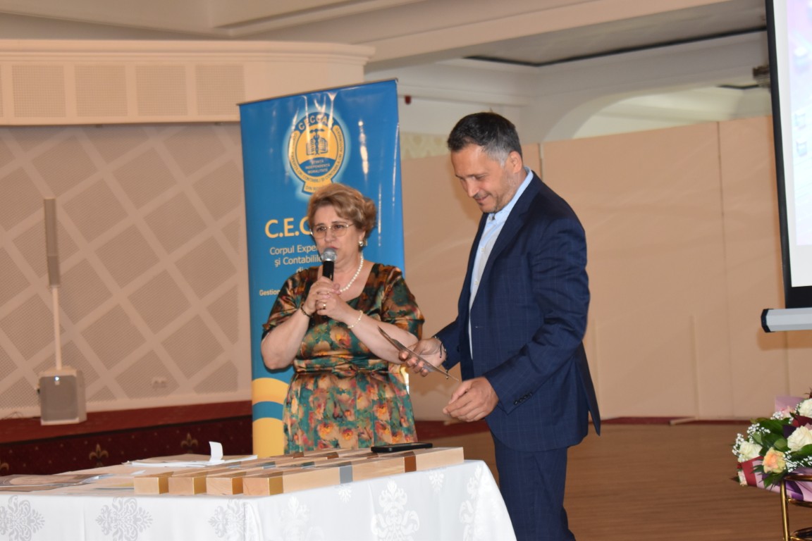 Directorul de care „se tem” toți contabilii, discurs plin de provocări – VIDEO 