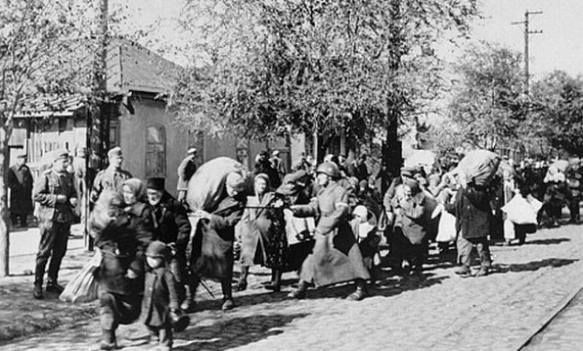 12-13 iunie 1941: 80 de ani de la valul de deportari staliniste din  Basarabia si Nordul Bucovinei - FOTO&VIDEO - Despre Botosaniul interzis